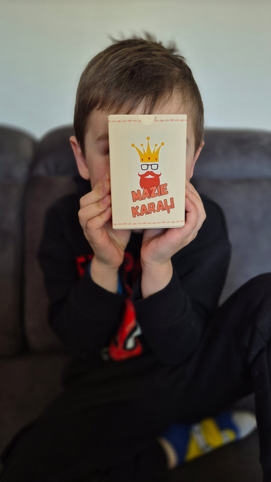 Mazie Karaļi – aizraujoša kāršu spēle bērniem un ģimenei!