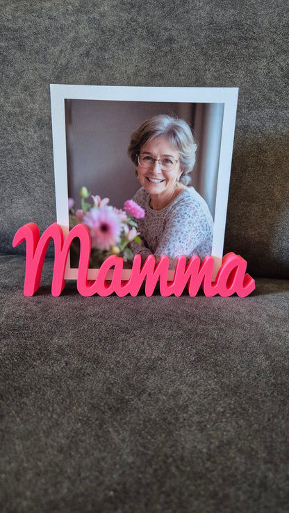 Foto rāmītis ar uzrakstu “Mamma” - sirsnīga dāvana mammai