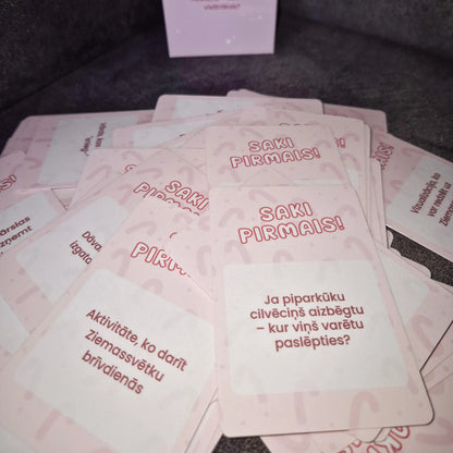 Saki Pirmais - Ātruma un Asprātības Spēle Svētku Noskaņās